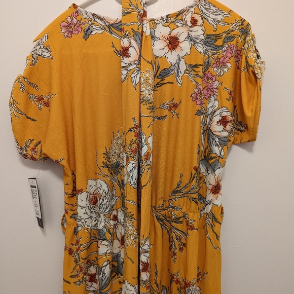 Small INC NWT dress complete with accompanying belt - Picture 8 of 10